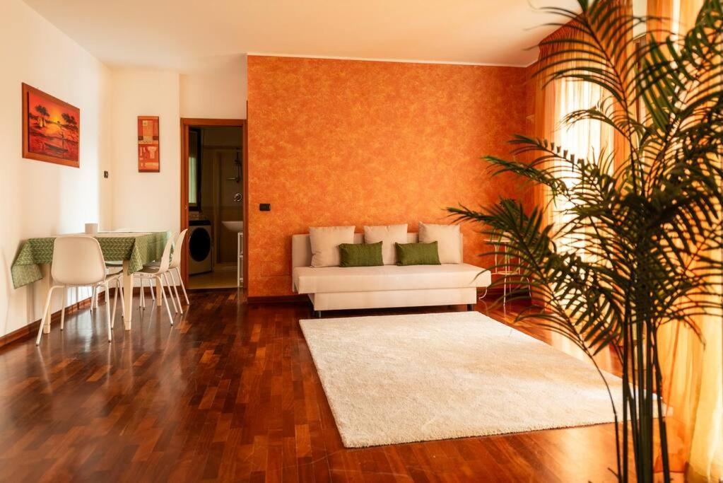 Apartamento Attico Vicino Milano, Mxp, Rho Fiera Busto Arsizio Exterior foto